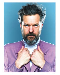 A photo of Joshua Jackson, a Actor, who has a Soft Autumn color profile.