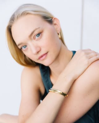 A photo of Gemma Ward, a Model, who has a Light Spring color profile.