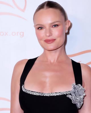 A photo of Kate Bosworth, a Actress, who has a Light Spring color profile.