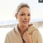 A photo of Katherine Heigl, a Actress, Producer, who has a Dark Autumn color profile.