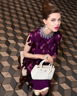 A photo of Lindsey Wixson, a Model, Designer, who has a Light Spring color profile.