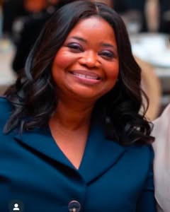 A photo of Octavia Spencer, a Actress, who has a Dark Winter color profile.