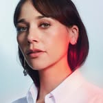 A photo of Rashida Jones, a Actress, Producer, who has a Dark Autumn color profile.