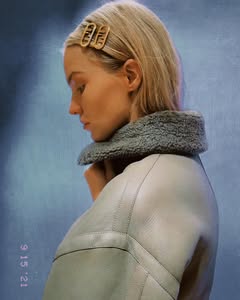 A photo of Sasha Luss, a Model, who has a Light Spring color profile.
