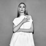 A photo of Sophie Turner, a Actress, who has a Light Spring color profile.