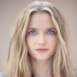 A photo of Vlada Roslyakova, a Model, who has a Light Spring color profile.