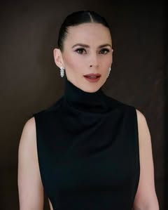 A photo of Hayley Atwell, a Actress, who has a Dark Autumn color profile.